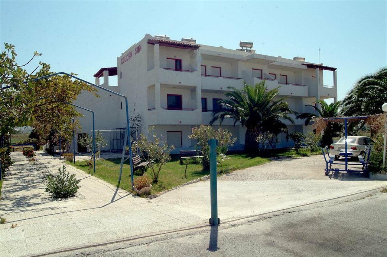 Golden Sun Aparthotel 2*